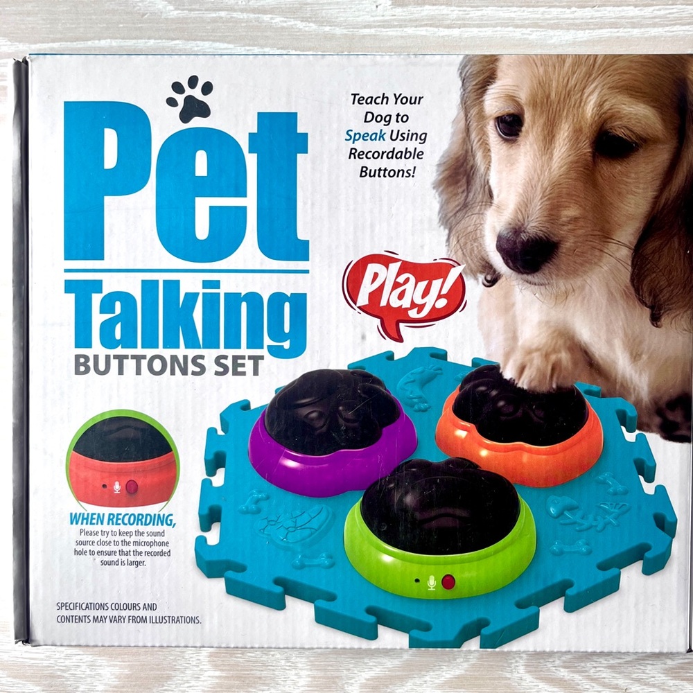 NEW Pet Talking/Recordable Buttons Set with place mat